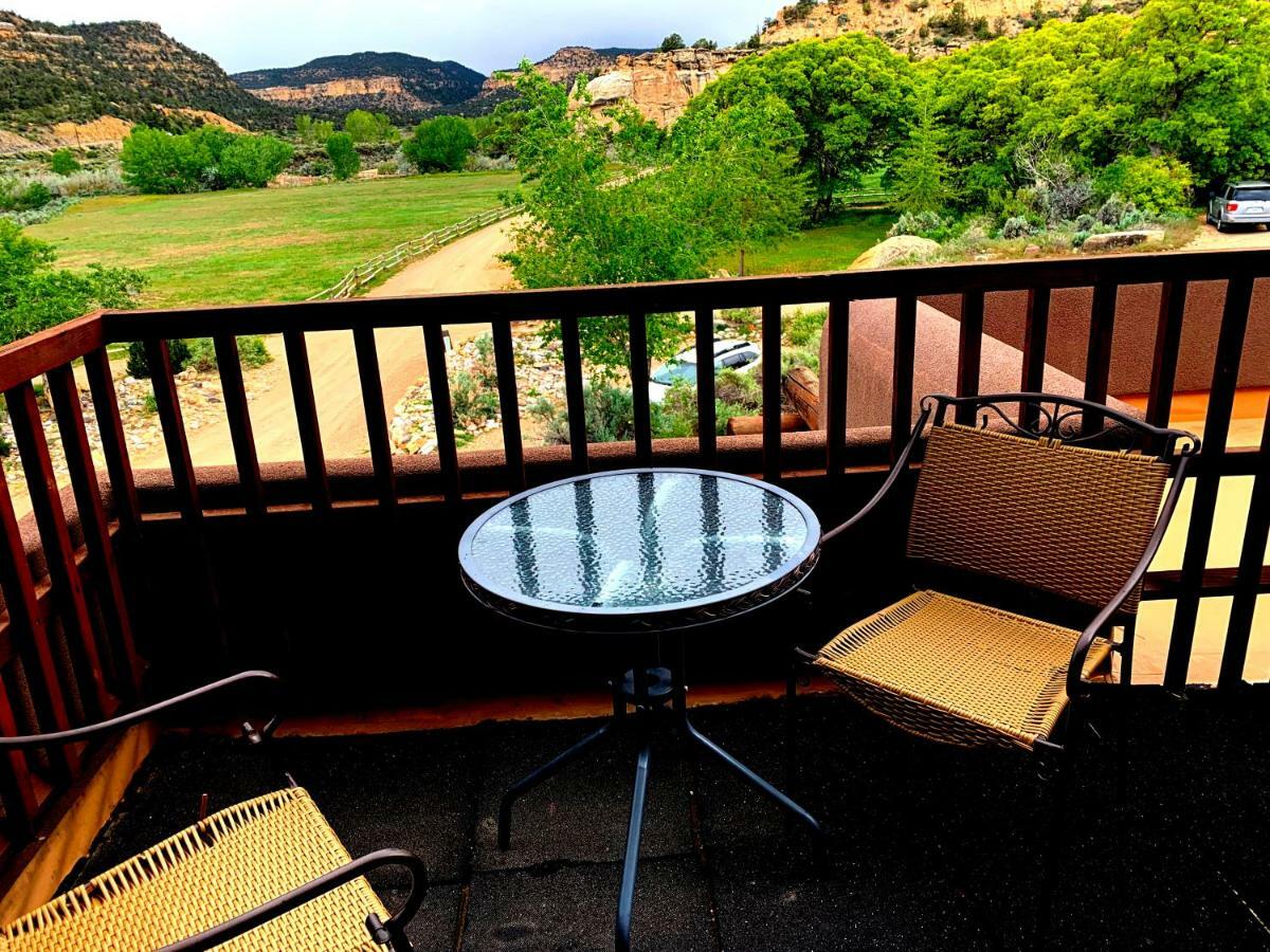 Slot Canyons Inn Bed & Breakfast إيسكالانتي المظهر الخارجي الصورة